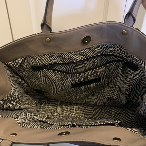 Rebecca Minkoff Medium MAB Tote Bag in Smoke - Picture 4 of 6